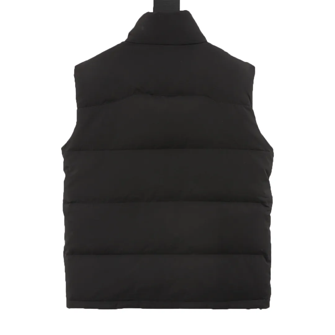 P660 RALPH LAUREN/Ralph Lauren 24FW R51 pony logo embroidered down vest-paint black/matte black/matte navy. Full of high-end look and feel, simple but not minimalist. Both the fabric material and the overall outline have both fashionable styling and good cold protection effect, and bring comfortable wearing experience and feeling. It can concave shape and keep warm, three-dimensional and full, highly practical, filled with white duck down inside, same style for men and women, three standards of customized accessories SIZE：M-XXL